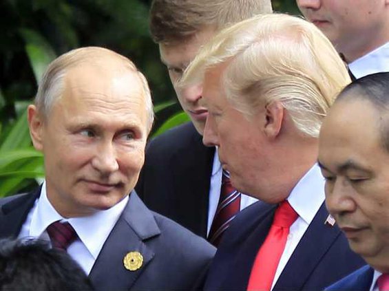 W TRUMP