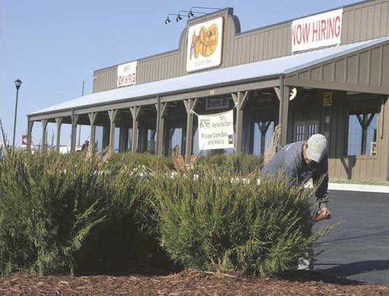 W BIZ CRACKER BARREL