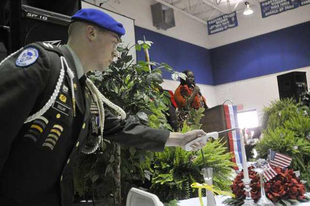 110912 LCMS VETERANS DAY 1